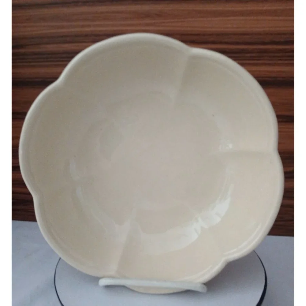 McCoy USA #7528 Scalloped Edge Beige Serving Fruit Bowl